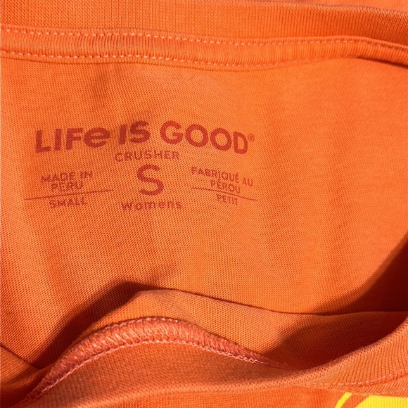 LIFE IS GOOD CORAL BLACK LAB AT BEACH SHORT SLEEVE CRUSHER TEE / T SHIRT TOP. - Picture 6 of 7